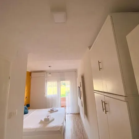 Dusica בית הארחה טרביניה