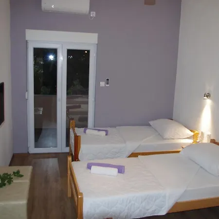 בית הארחה Dusica טרביניה